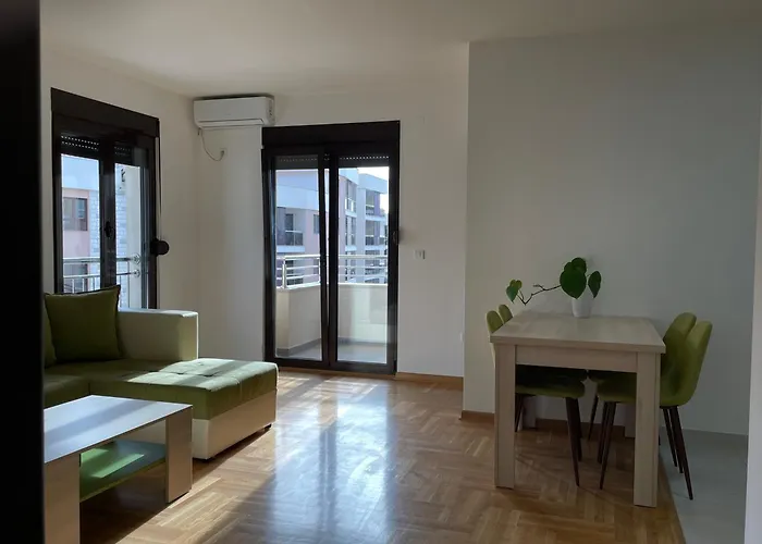 Becici Akacia Apartments