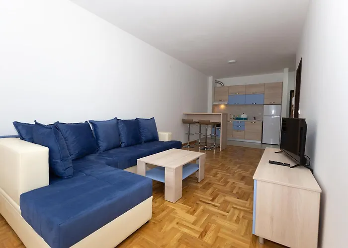 Becici Akacia Apartments